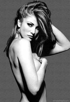 angie-everhart-1-2011
