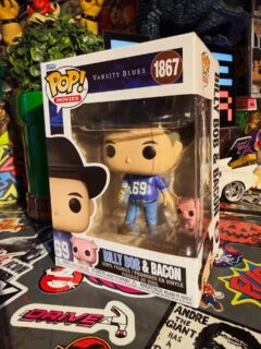 “A 10… a 10… a f*cking 10!” 🏈🔥

Just added Billy Bob and Bacon from “Varsity Blues” to the collection, huge shoutout to my dude @puck_hunt for the awesome gift! 🙌 These two are straight-up legends from one of the most quotable football flicks of the late ‘90s.

And real talk, I’m still grateful I got to cross paths with Ron Lester in person at Chiller Theatre back in the day. One of those moments you don’t forget.

#VarsityBlues #BillyBob #Bacon #FunkoPop #90sMovies #MovieCollectibles #CultClassic #ChillerTheatre #RonLester