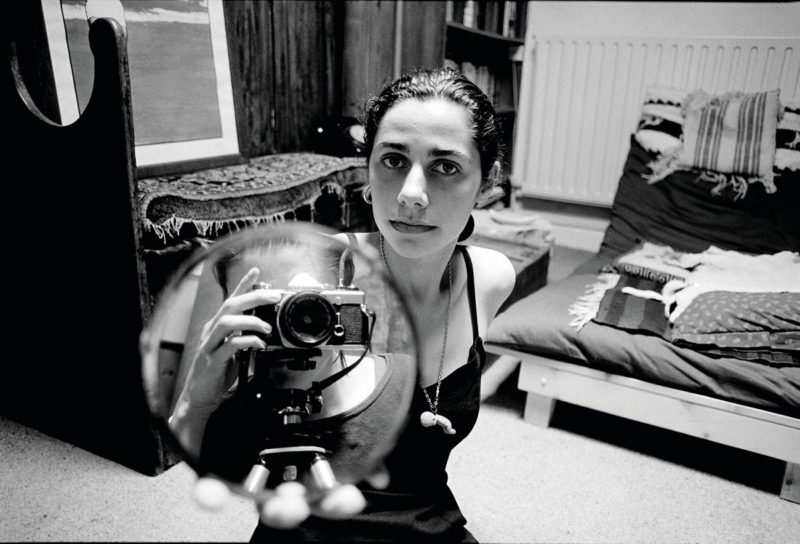 PJ Harvey - Photo by Maria Mochnacz