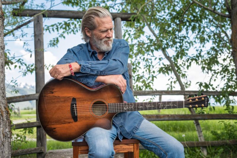 Jeff Bridges X Breedlove Guitars