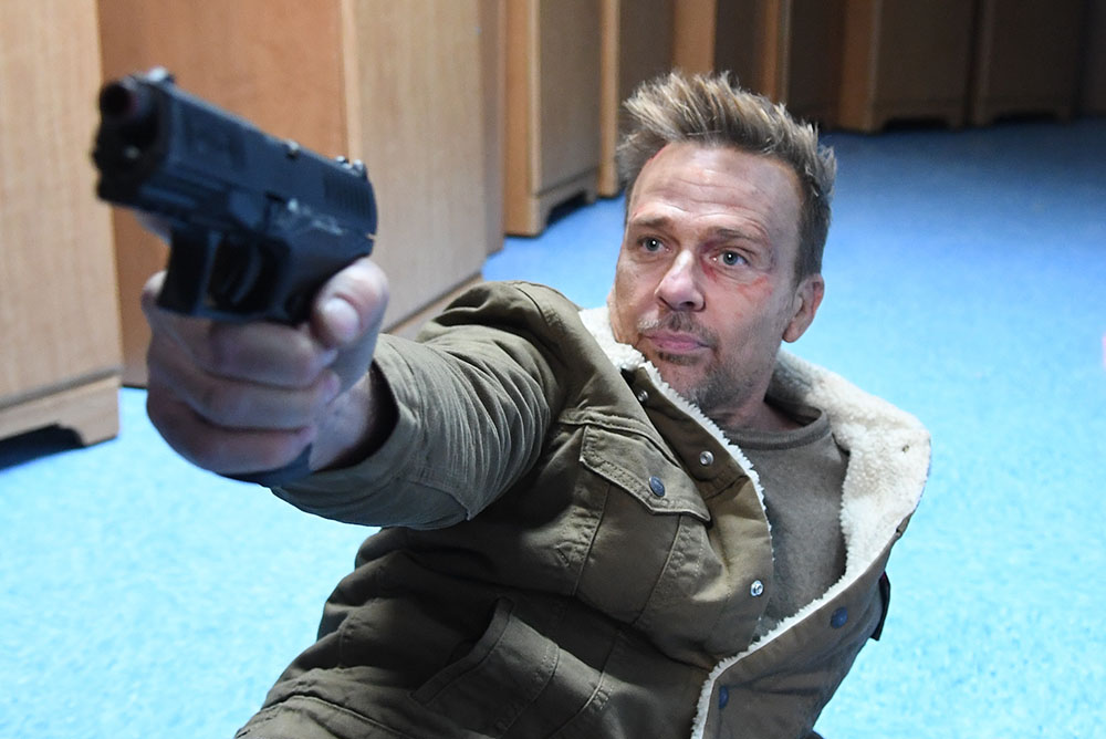 ASSAULT ON VA-33 starring Sean Patrick Flanery