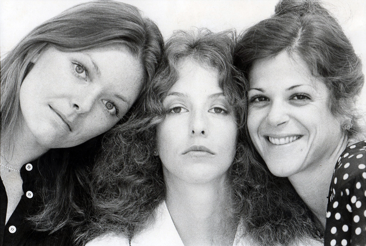 Saturday Night Live L to R: Jane Cutain, Laraine Newman and Gilda Radner credit: Edie Baskin