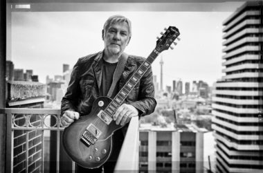 Alex Lifeson with his Epiphone Les Paul Standard Axcess