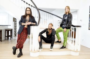 NHC - Dave Navarro, Taylor Hawkins, and Chris Chaney