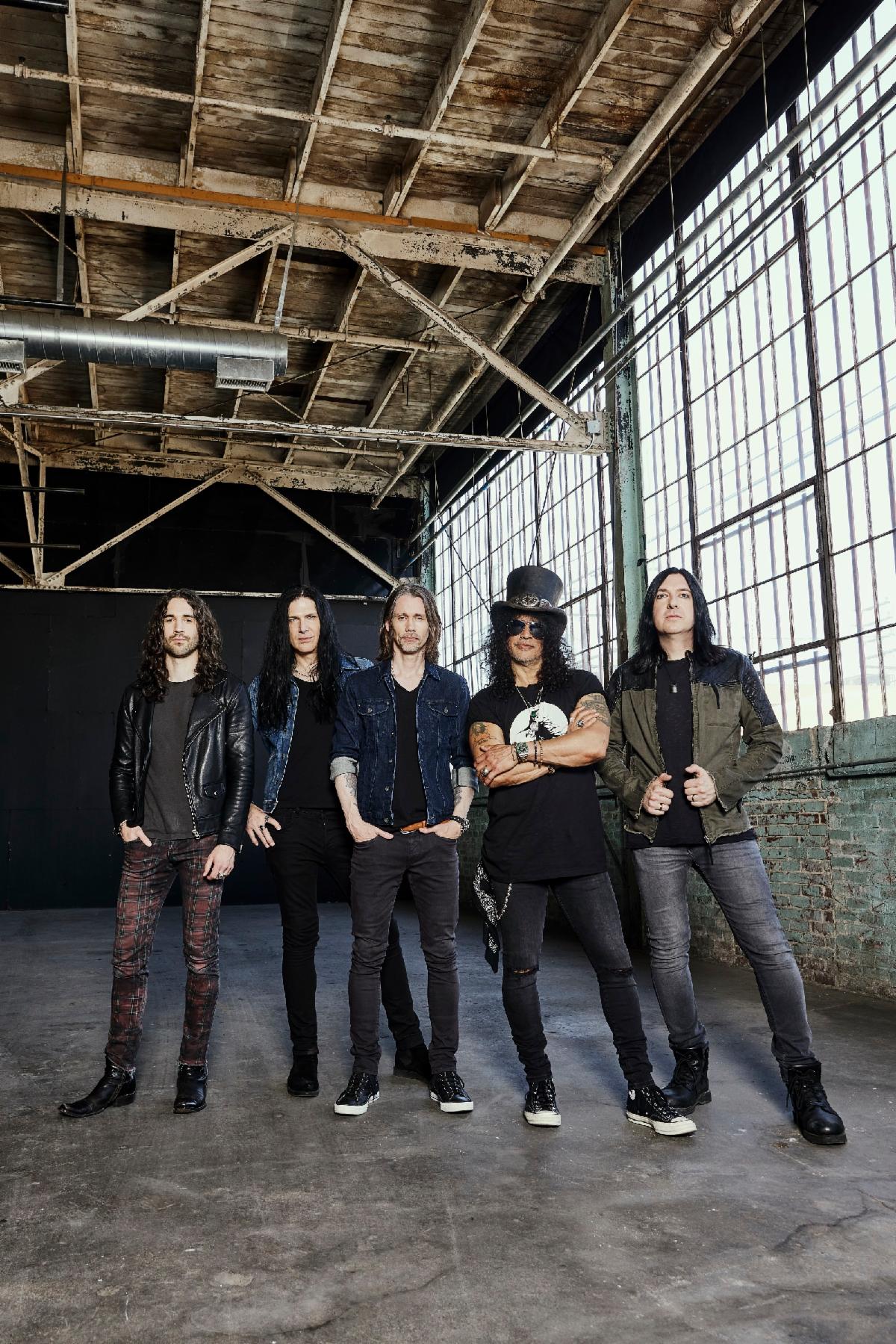 Slash Ft. Myles Kennedy and the Conspirators 