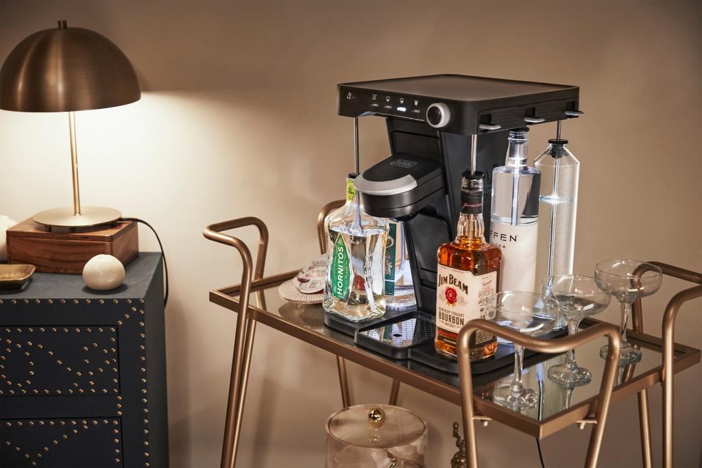 BLACK+DECKER and Bartesian Shake Up Craft Cocktails with Bev Cocktail  Machine!